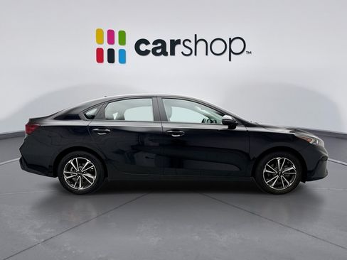 Used 2022 Kia Forte LXS w/ LXS Technology Package FWD image 6