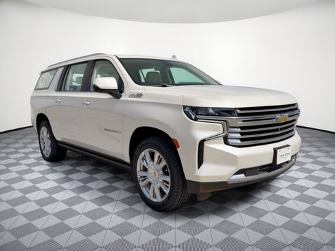 Certified 2024 Chevrolet Suburban High Country AWD/4WD image 7