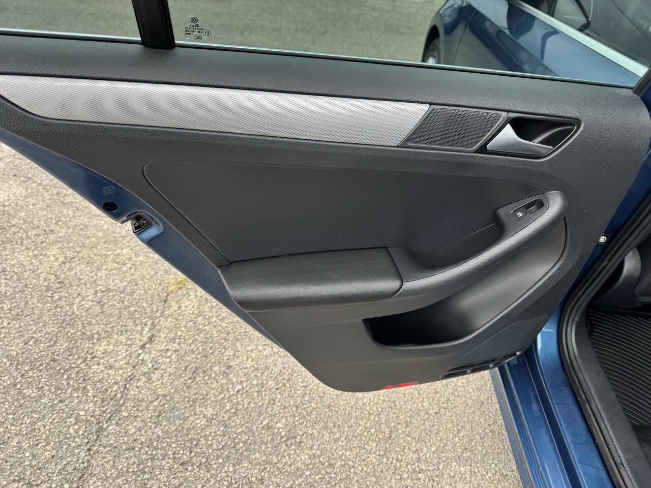 Used 2017 Volkswagen Jetta S FWD image 24