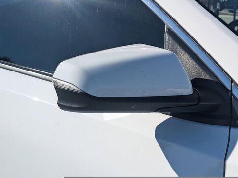 Used 2023 GMC Terrain SLT image 11