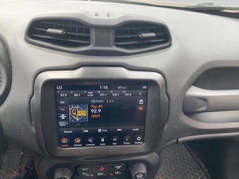 Certified 2021 Jeep Renegade Latitude w/ Luxury Group I AWD/4WD image 10