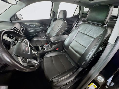 Used 2022 GMC Terrain SLT w/ Infotainment Package II AWD/4WD image 16