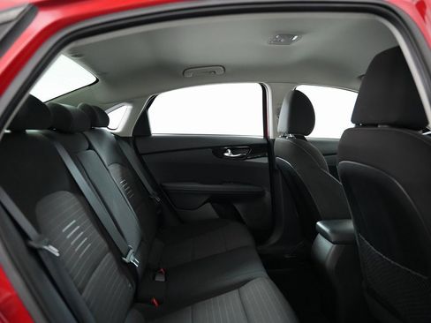 Used 2019 Kia Forte S image 36