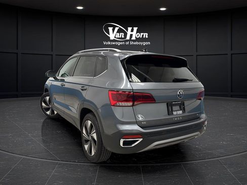 Used 2024 Volkswagen Taos SE AWD/4WD image 5