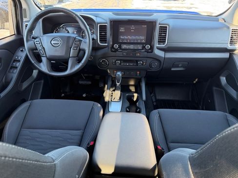 Used 2024 Nissan Frontier SV w/ SV Convenience Package image 21