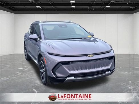 Used 2024 Chevrolet Equinox EV LT w/ LPO, Interior Storage Package image 7