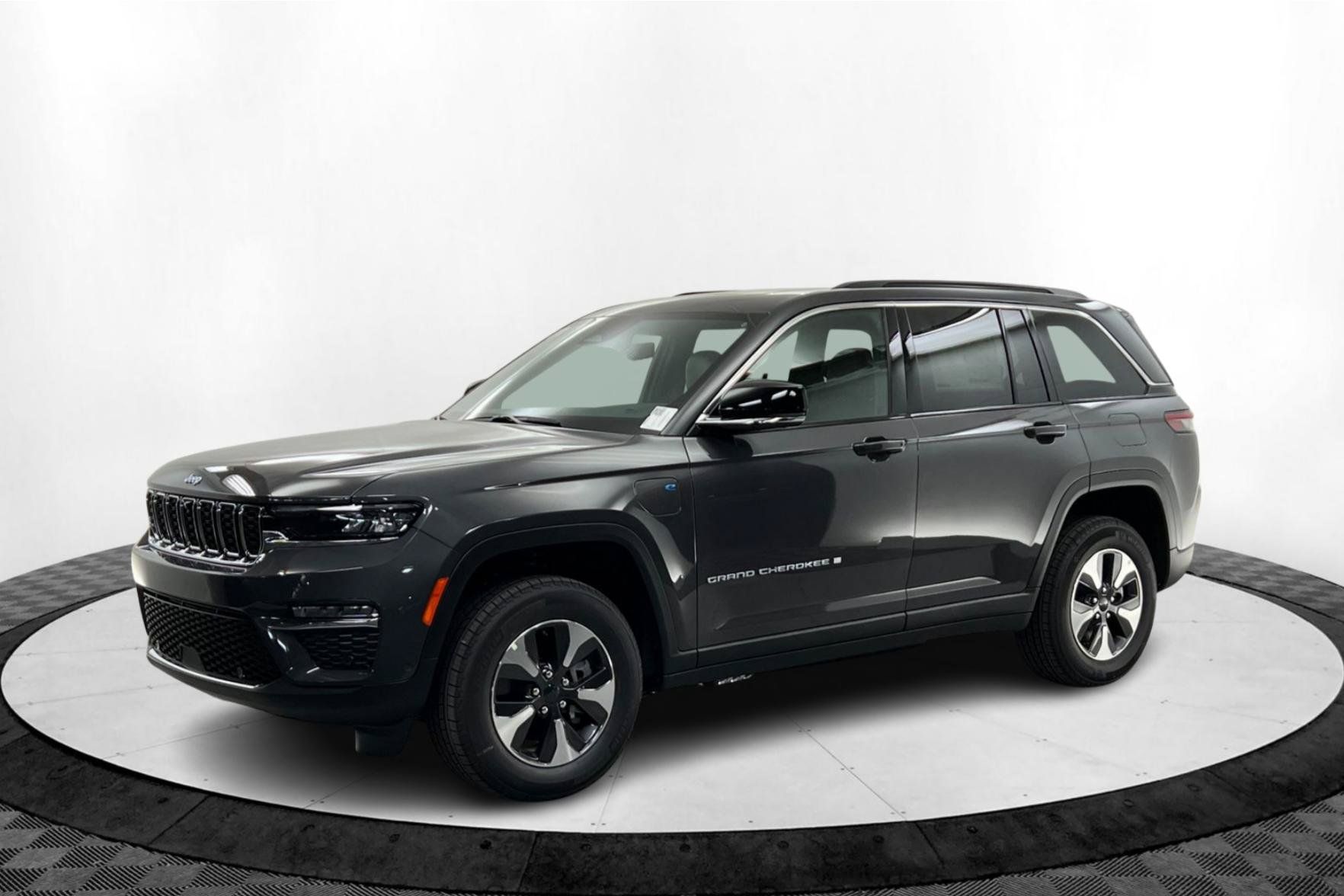 New 2024 Jeep Grand Cherokee Limited 4xe w/ Luxury Tech Group II AWD/4WD image 1