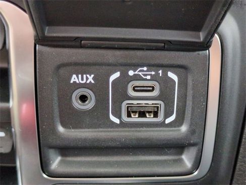 New 2025 Jeep Gladiator Sport image 22