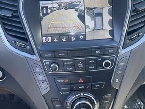 Used 2017 Hyundai Santa Fe Limited image 13