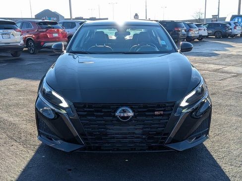 Used 2024 Nissan Altima 2.5 SR image 9