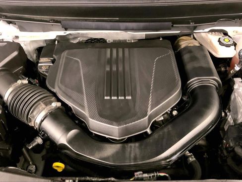 Used 2024 GMC Acadia Elevation AWD/4WD image 30