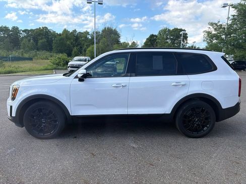 Used 2022 Kia Telluride SX w/ SX Prestige Package AWD/4WD image 7