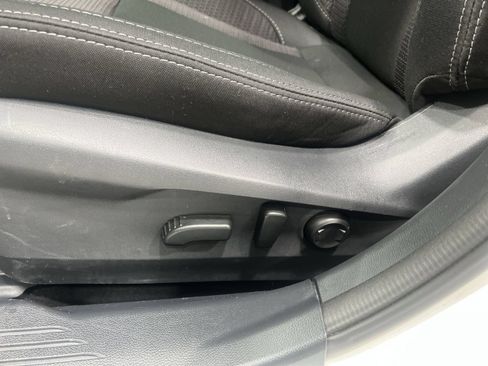 Used 2025 Subaru Outback Premium AWD/4WD image 12