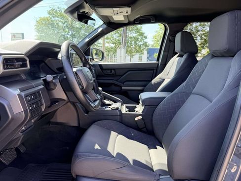 Certified 2026 Toyota Tacoma SR5 AWD/4WD image 19
