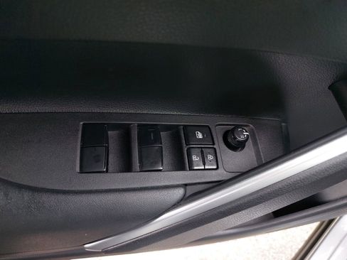 Used 2024 Toyota Corolla Cross AWD Hybrid w/ Moonroof Package image 26