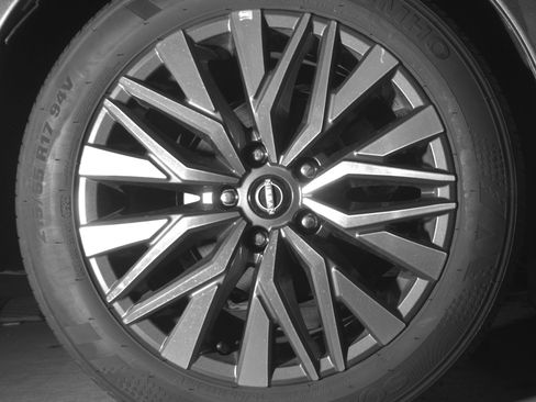 Used 2025 Nissan Altima 2.5 SV FWD image 15