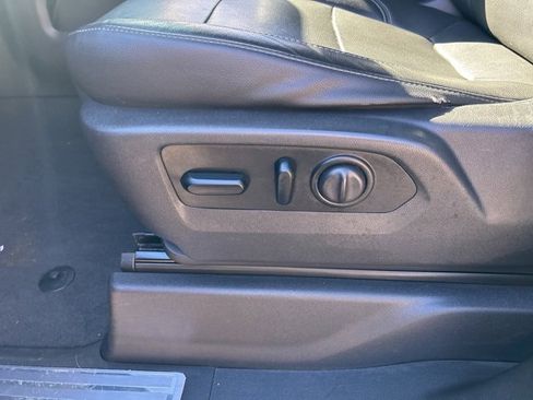 Used 2020 GMC Sierra 2500 SLT w/ SLT Convenience Package image 27