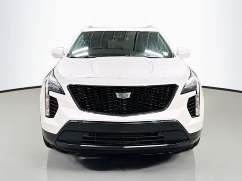Used 2022 Cadillac XT4 Luxury w/ LPO, ONYX Package AWD/4WD image 2