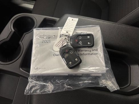 Used 2021 Chevrolet Silverado 1500 LT image 40