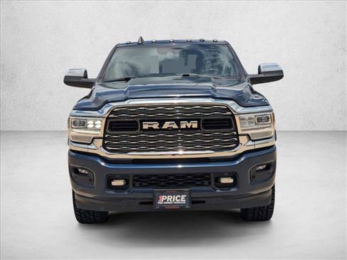 Used 2022 RAM 2500 Limited AWD/4WD image 2