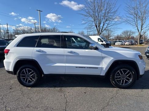 Used 2022 Jeep Grand Cherokee Limited w/ Tech Group image 17