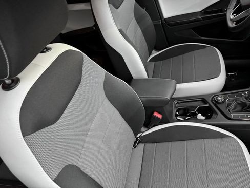 Used 2025 Volkswagen Taos S AWD/4WD image 20