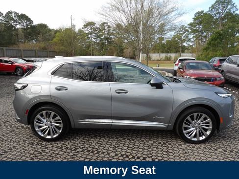 Used 2025 Buick Envision Avenir AWD/4WD image 5