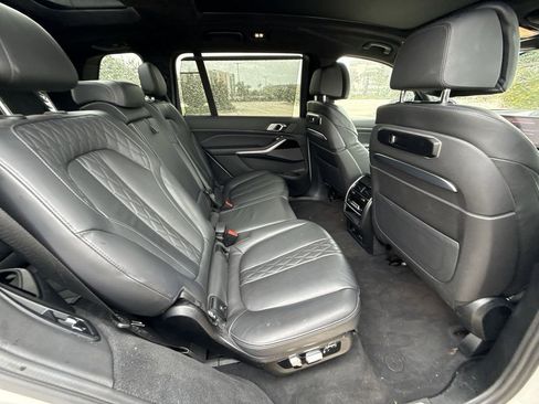 Used 2023 BMW X7 M60i AWD/4WD image 17