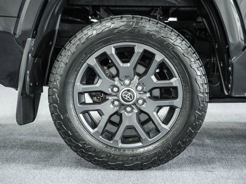 Used 2023 Toyota Tundra Platinum image 14