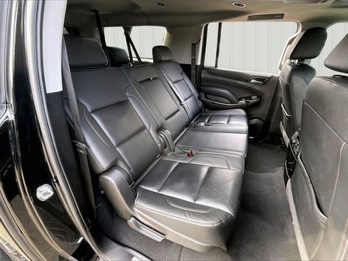 Used 2019 Chevrolet Suburban LT w/ LT Signature Package image 24