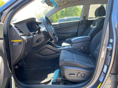 Used 2016 Hyundai Tucson SE w/ Option Group 02 FWD image 12