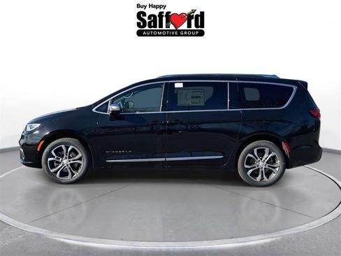 New 2026 Chrysler Pacifica Pinnacle image 5