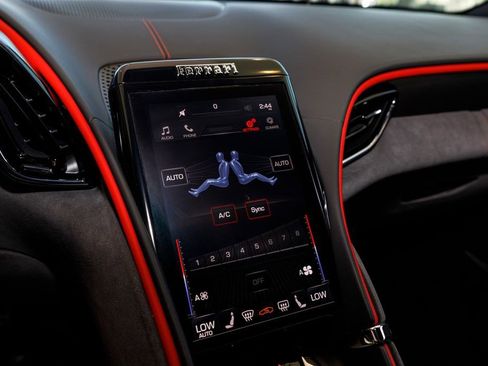 Used 2022 Ferrari Roma RWD image 36