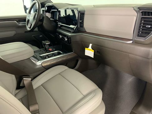 Used 2026 GMC Sierra 1500 SLT w/ SLT Premium Plus Package image 15