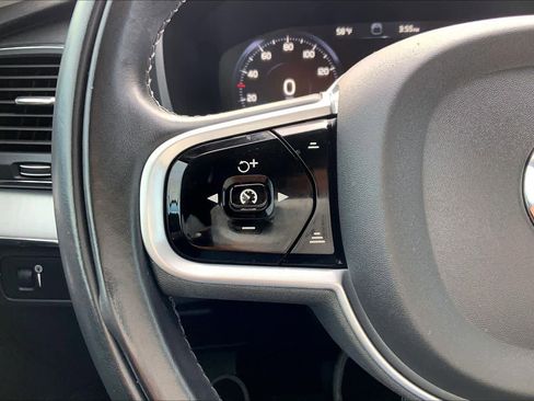 Used 2021 Volvo XC90 T5 Momentum w/ Protection Package Premier image 23