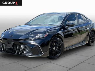 Used 2025 Toyota Camry SE w/ Convenience Package FWD video 1