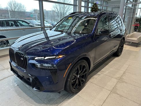 New 2026 BMW X7 M60i image 3