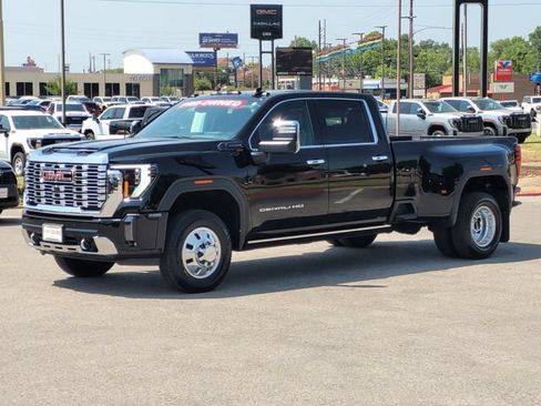 Used 2024 GMC Sierra 3500 Denali Ultimate AWD/4WD image 4