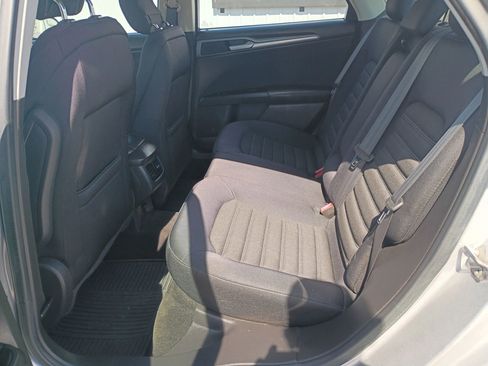 Used 2014 Ford Fusion SE FWD image 13