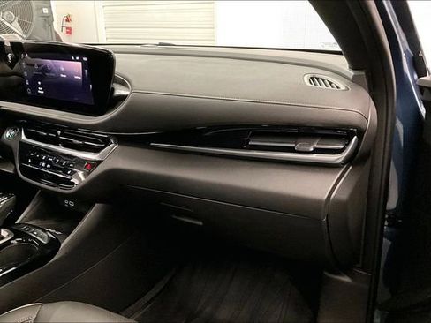 Used 2024 Buick Envista Avenir image 17