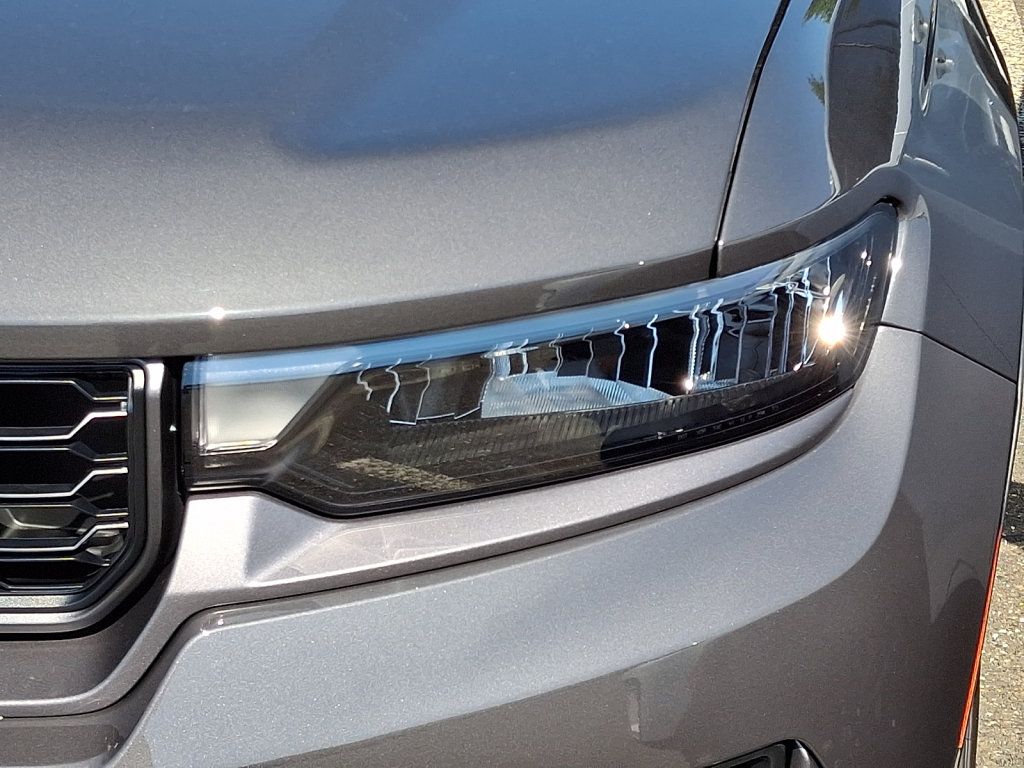 New 2026 Jeep Grand Cherokee Altitude AWD/4WD image 4