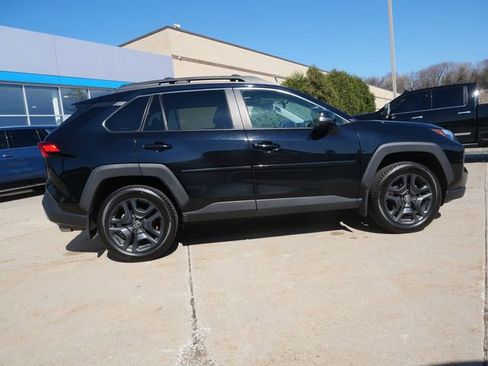 Used 2022 Toyota RAV4 Adventure w/ Convenience Package image 8