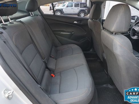 Used 2019 Chevrolet Cruze LS FWD image 21