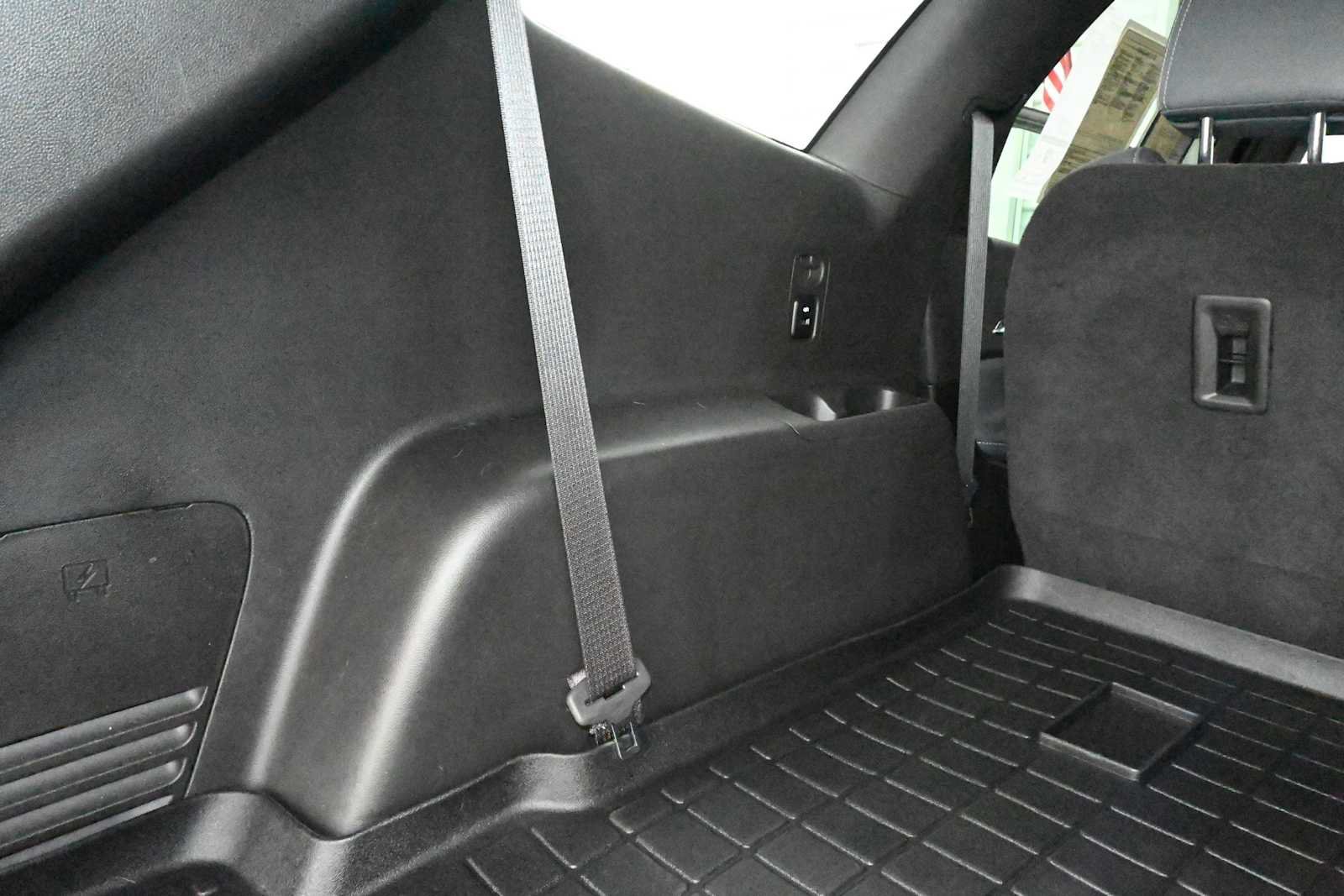 Used 2023 Buick Enclave Essence w/ Experience Buick Package FWD image 16