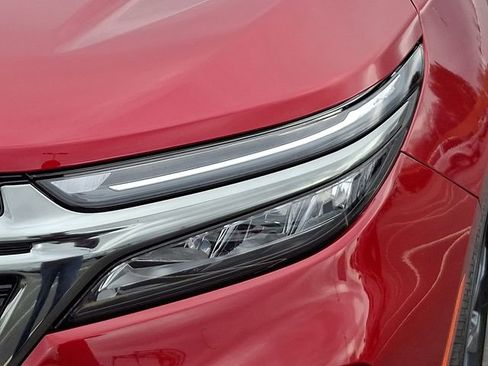 Used 2022 Chevrolet Equinox RS w/ RS Leather Package image 9