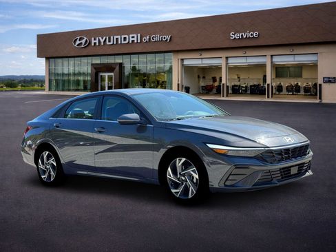 New 2026 Hyundai Elantra Limited FWD image 10