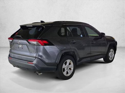 Used 2019 Toyota RAV4 XLE w/ Convenience Package FWD image 5