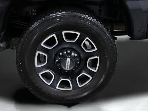 Used 2024 Ford F250 Platinum image 8