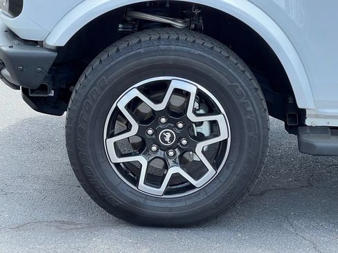 Used 2023 Ford Bronco Outer Banks AWD/4WD image 14