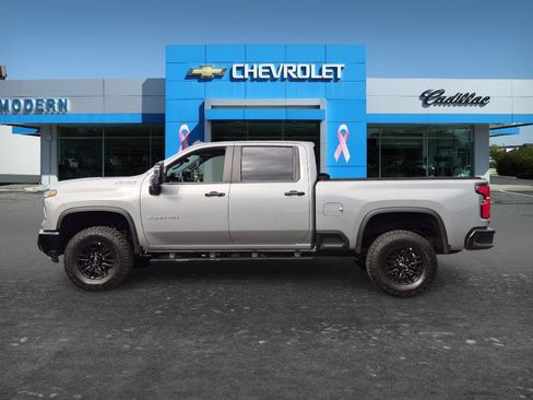 Certified 2026 Chevrolet Silverado 2500 ZR2 AWD/4WD image 2